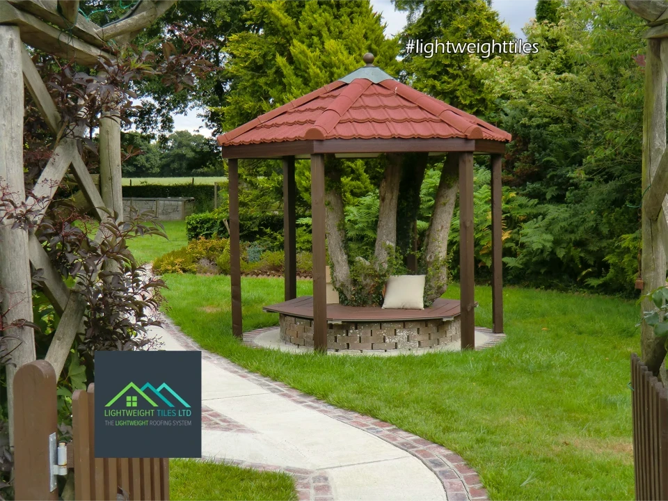 Red Garden Seat Gazebo GP WEB